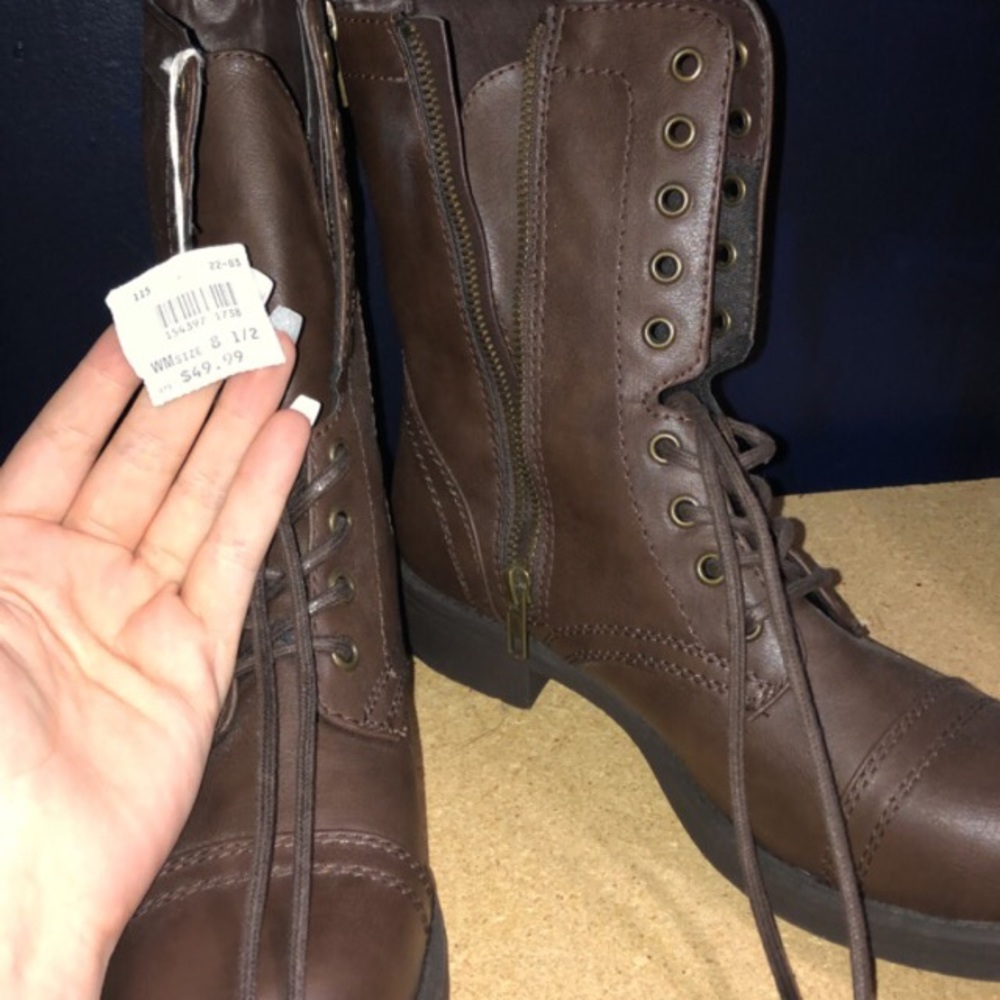 Combat boots